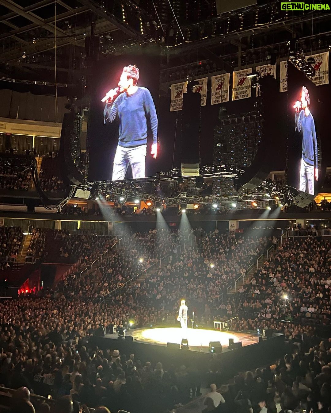 Jimmy Fallon Instagram - There’s no place I’d rather be, on a Thursday, in the middle of January, than Newark, New Jersey. Thank you @natebargatze, @stephenbargatze, @julianmccullough, @jonniewcomedy, @funnymanmikejames, and @garyvider for letting me crash the tour last night. #BeFunny Prudential Center