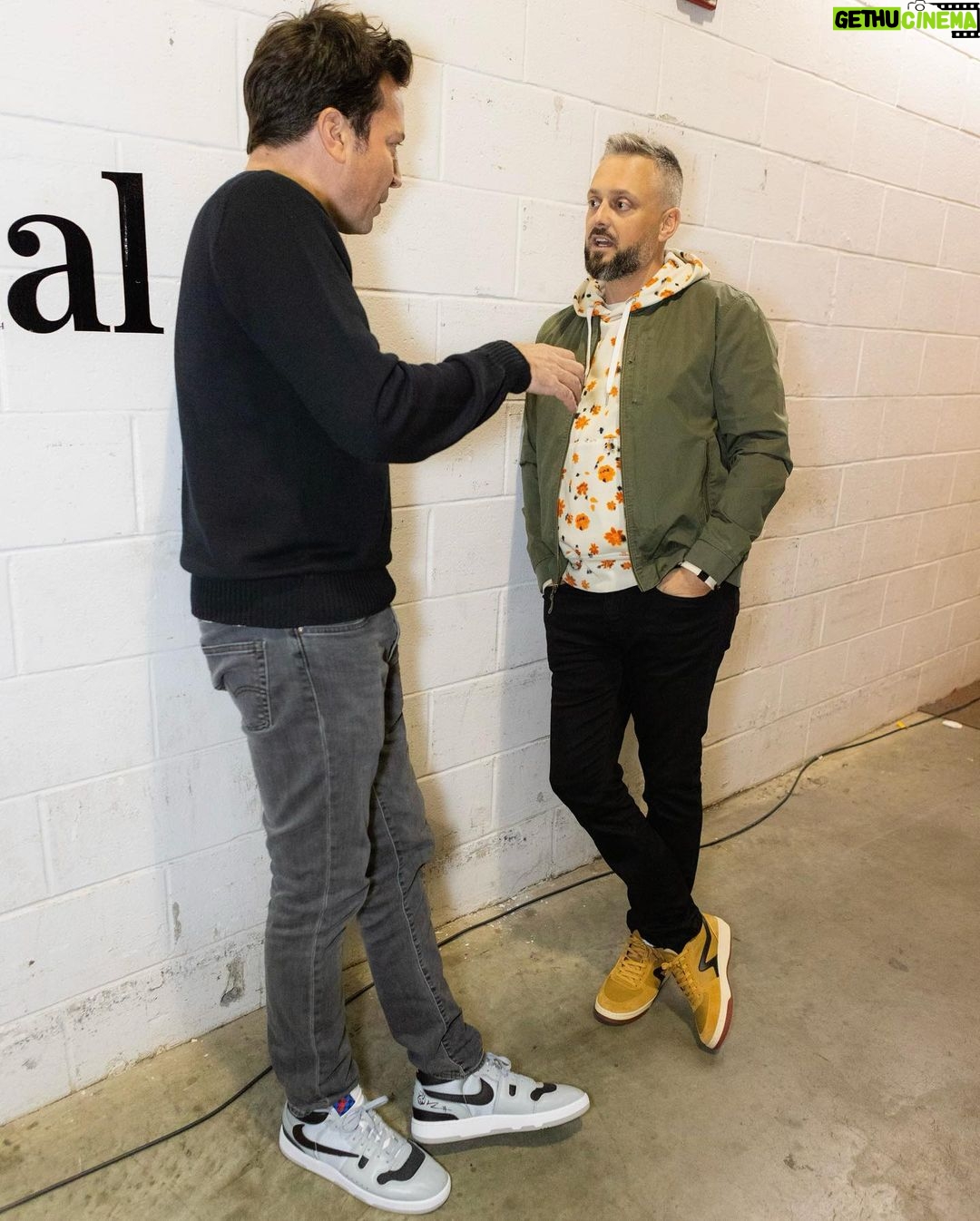 Jimmy Fallon Instagram - There’s no place I’d rather be, on a Thursday, in the middle of January, than Newark, New Jersey. Thank you @natebargatze, @stephenbargatze, @julianmccullough, @jonniewcomedy, @funnymanmikejames, and @garyvider for letting me crash the tour last night. #BeFunny Prudential Center