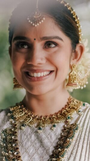Jisma Jiji Instagram - Glimpses
Thank you @rizwan_themakeupboy
Wedding Shot by : @sk_abhijith
Wedding Stylist: @stylewithandriya @andriya_nunez
Wedding Styling for Vimal: @jisma_jiji_kizhakkarakattu
Wedding makeover: @rizwan_themakeupboy
Events: @shufflevents
#nogoldwedding