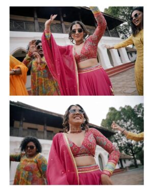 Jisma Jiji Instagram - " तू मोहोब्बत से कोई चाल तो चल,
हार जाने का हौसला ही मुझे " 

Haldi Shot by : @sk_abhijith
Haldi Stylist of jisma: @stylewithandriya @andriya_nunez
Haldi Styling for Vimal: @jisma_jiji_kizhakkarakattu
Haldi makeover: @hair.and.makeup.by.sree
Events: @shufflevents
Lehenga: @acornfashionlines