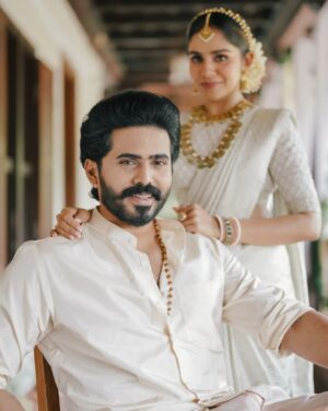 Jisma Jiji Instagram - Officially Mine ❤️
Wedding Shot by : @sk_abhijith
Wedding Stylist: @stylewithandriya @andriya_nunez
Wedding Styling for Vimal: @jisma_jiji_kizhakkarakattu
Wedding makeover: @rizwan_themakeupboy
Events: @shufflevents
#nogoldwedding