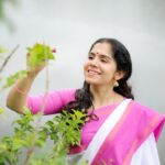 Jisma Jiji Instagram – Wanna get stuck in the 90s forever….
Captured by @athul_krishna________
Saree @ithal.india