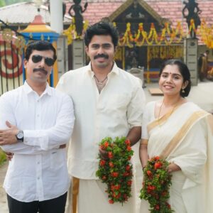 Jisma Jiji Instagram - പിടിച്ചു വാങ്ങരുത്, വിട്ടു കൊടുക്കുക, മുന്നോട്ട് വളരുക. 

@sharan.ss 

#love #lovetale #humanity #life #adhyamjolipinnekalyanam