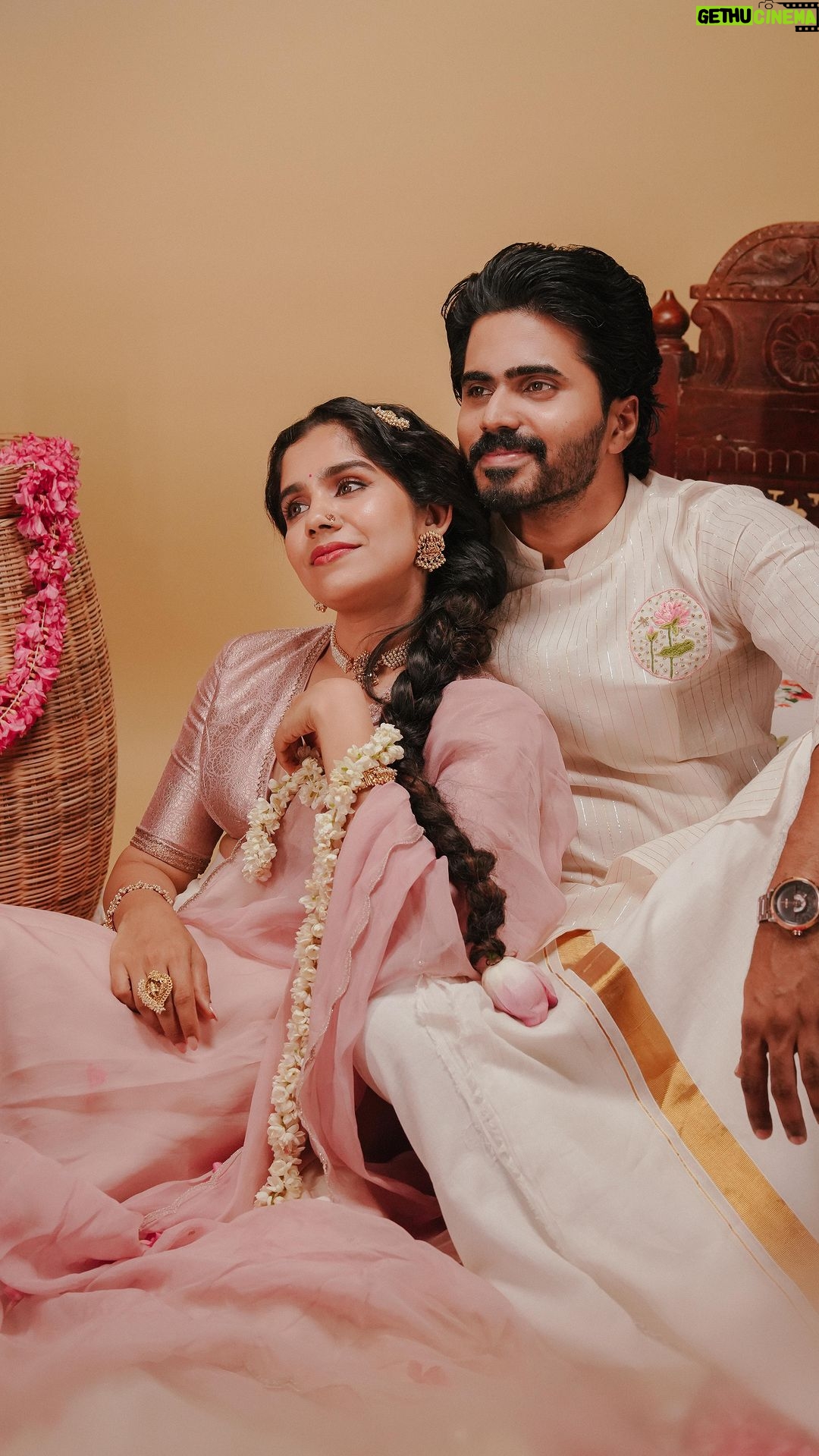 Jisma Jiji Instagram - Just like that Styled by: @stylewithandriya @andriya_nunez Stills: @sk_abhijith MUA: @brahma_hairandmakeup Studio: @tinyturtle.media Jisma’s Outfit: @kalaakaari Jewellery: @kallarackalladiescollection Vimal : @house_of_vandy Video: @vishnu.chandrabose Editor: @sandesh.rajeev Assistant Stylist: @eb___it #kschrithra #yesudas #bombayravi #yusufalikechery #malayalamcinema #actors #inlove #couplephotography #fashionmodel #fashionstyle #fashionphotography