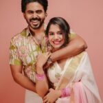 Jisma Jiji Instagram – ഹൃദയം നിറഞ്ഞ ഓണാശംസകൾ 

J&V

🌸 
 Styled by: @stylewithandriya @andriya_nunez 
Stills: @sk_abhijith 
MUA: @brahma_hairandmakeup 
Studio: @tinyturtle.media 
Video: @vishnu.chandrabose 
Editor: @sandesh.rajeev
Assistant Stylist: @eb___it 
Costume of Jisma & Vimal: @house_of_vandy 

#onam #photoshoot #couple #photography #kerala #jismavimal #wedding