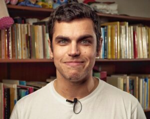 João André Instagram - O resto da tua da vida está em 1º nas tendências do YouTube Portugal. 
Estou muito feliz 🙏🏼👁
