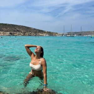 Joana Alvarenga Instagram - Blue Lagoon 💙⛵☀️🇲🇹
.
#comino #malta #maltaisland #blue #bluelaggon #vacay #beach #beachlife #sunday #travelling