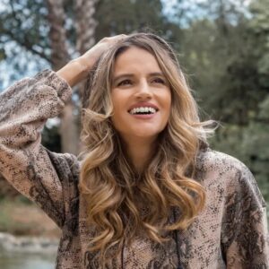 Joana Alvarenga Instagram - Obrigada São Pedro por estes dias de sol que tanto nos fazem falta para alegrar os nossos dias.🌰🍁☀️