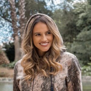 Joana Alvarenga Instagram - Obrigada São Pedro por estes dias de sol que tanto nos fazem falta para alegrar os nossos dias.🌰🍁☀️