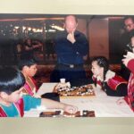 Joanne Missingham Instagram - 超認真在看我下棋的拔拔～（雖然我很懷疑他到底看不看得懂🤔️😂）
