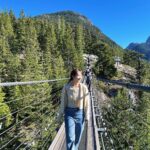 Joanne Yang Instagram - 太喜歡這樣的天氣和視野🩵💛 #心曠神怡 #看不膩 Sea to Sky Gondola
