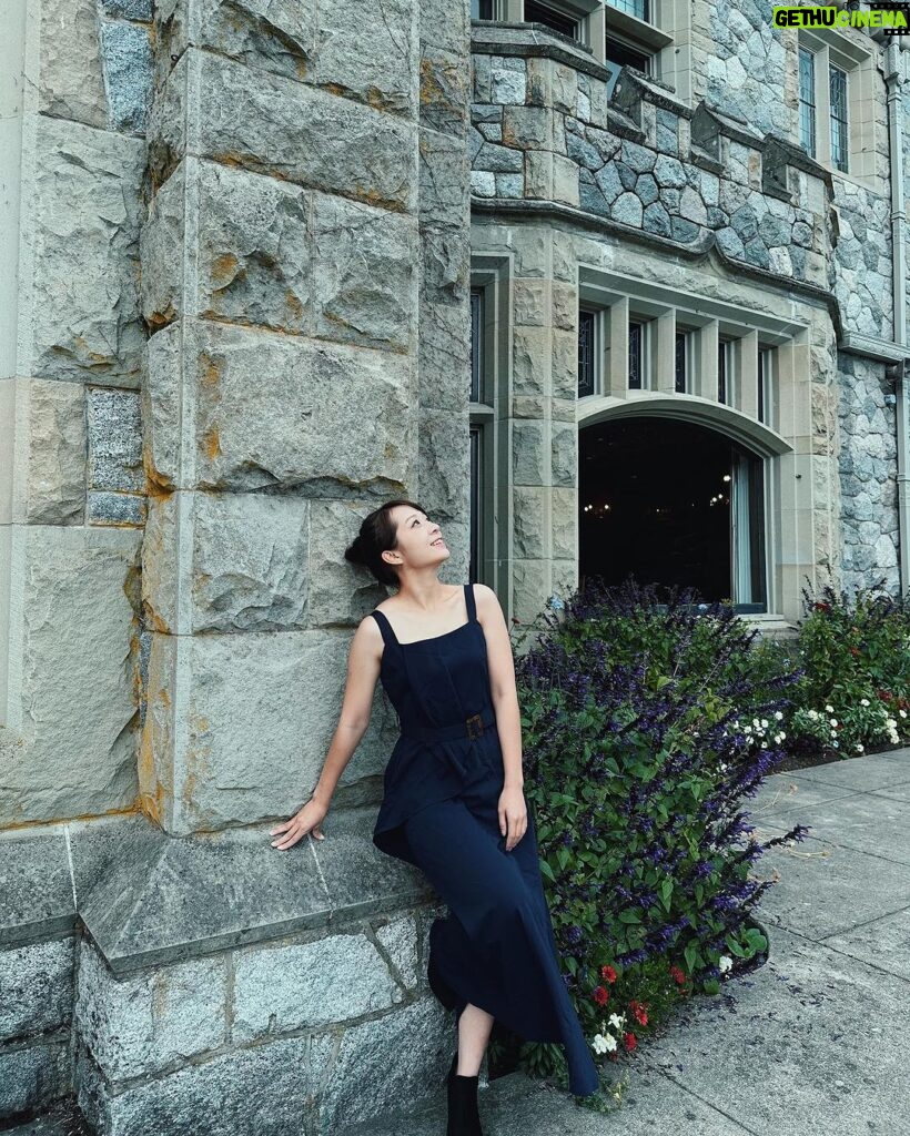 Joanne Yang Instagram - The castle ☁️🏰☀️