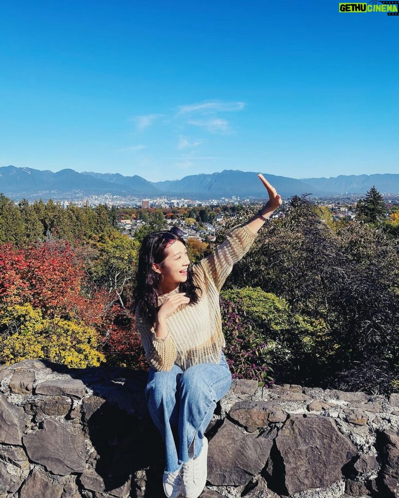 Joanne Yang Instagram - 回想一下這個禮拜，或這個月， 你創造了什麼有趣的回憶嗎～🥰🥰 #豐富自己的生活 #創造美好的回憶 Queen Elizabeth Park