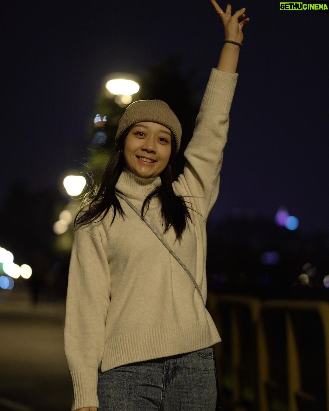 Joanne Yang Instagram - 哈囉2024, 很期待2024的每一天! 好像更知道自己想要什麼~ 有好多事迫不及待想做! 繼續開心運動, 繼續享受大自然的美好, 也想要繼續探索新事物,繼續學習~ 謝謝2023陪伴在我身邊的每個人, 2024也要繼續愛你們~ 也請繼續多多指教🫶🏼🫶🏼 大家新年快樂 Happy New Year~ あけましておめでとう🌅 #2024 #新年快樂 #繼續加油 #愛你們