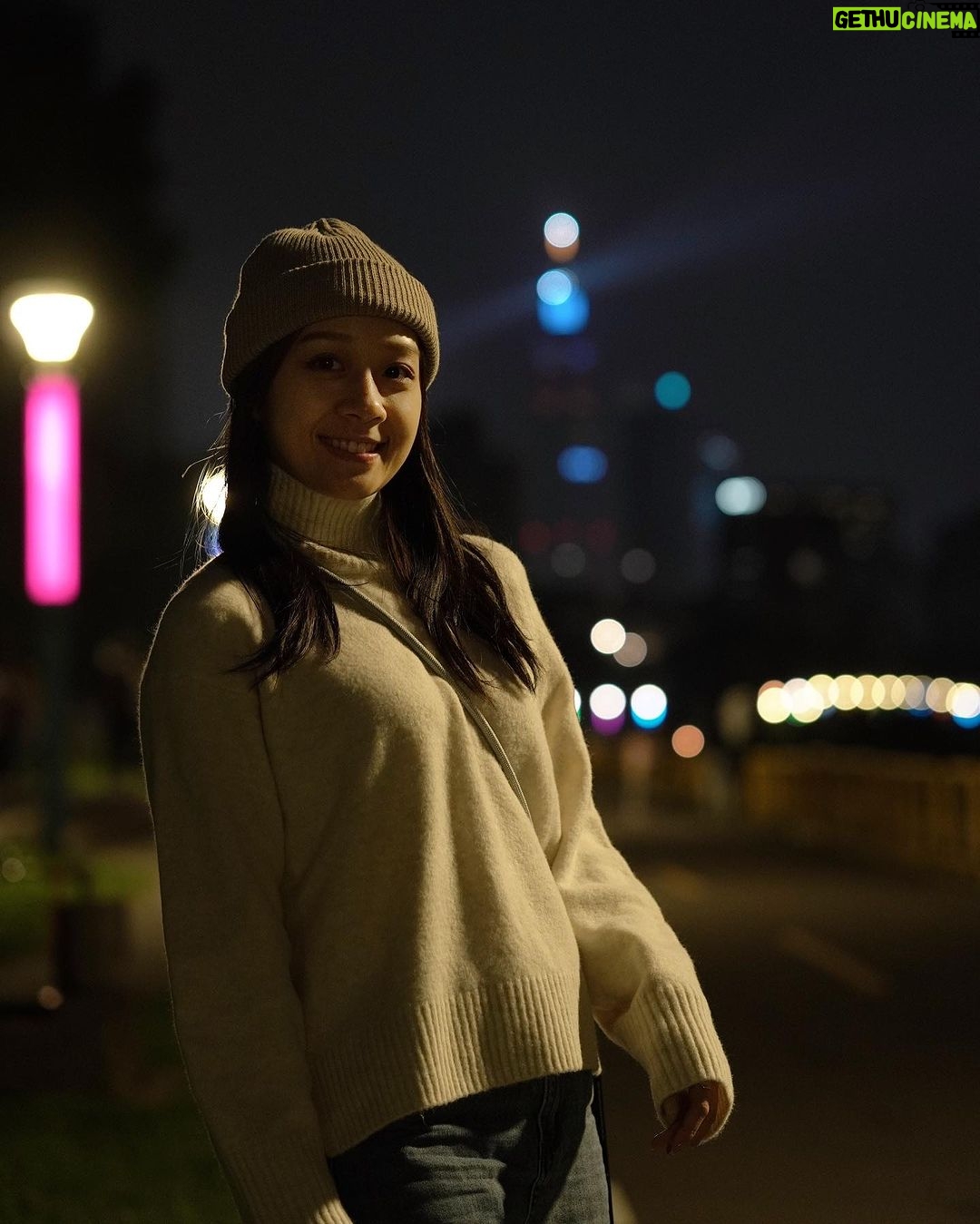 Joanne Yang Instagram - 哈囉2024, 很期待2024的每一天! 好像更知道自己想要什麼~ 有好多事迫不及待想做! 繼續開心運動, 繼續享受大自然的美好, 也想要繼續探索新事物,繼續學習~ 謝謝2023陪伴在我身邊的每個人, 2024也要繼續愛你們~ 也請繼續多多指教🫶🏼🫶🏼 大家新年快樂 Happy New Year~ あけましておめでとう🌅 #2024 #新年快樂 #繼續加油 #愛你們