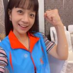 Joanne Yang Instagram - 謝謝幕前幕後參與《阿叔》的每一個人， 半年鹹酸甜的生活我們鬥陣過， 大家都辛苦了！ 也謝謝所有喜愛《阿叔》的每一個觀眾 鹹酸甜的幸福有你們的陪伴🫶🏼 捨不得《阿叔》的觀眾們， 還沒跟上的觀眾們， 1/8起，週一至週五晚間9點， 在緯來綜合台要重播囉！ #阿叔 #小如 #羅芷如 #里長繼續努力了