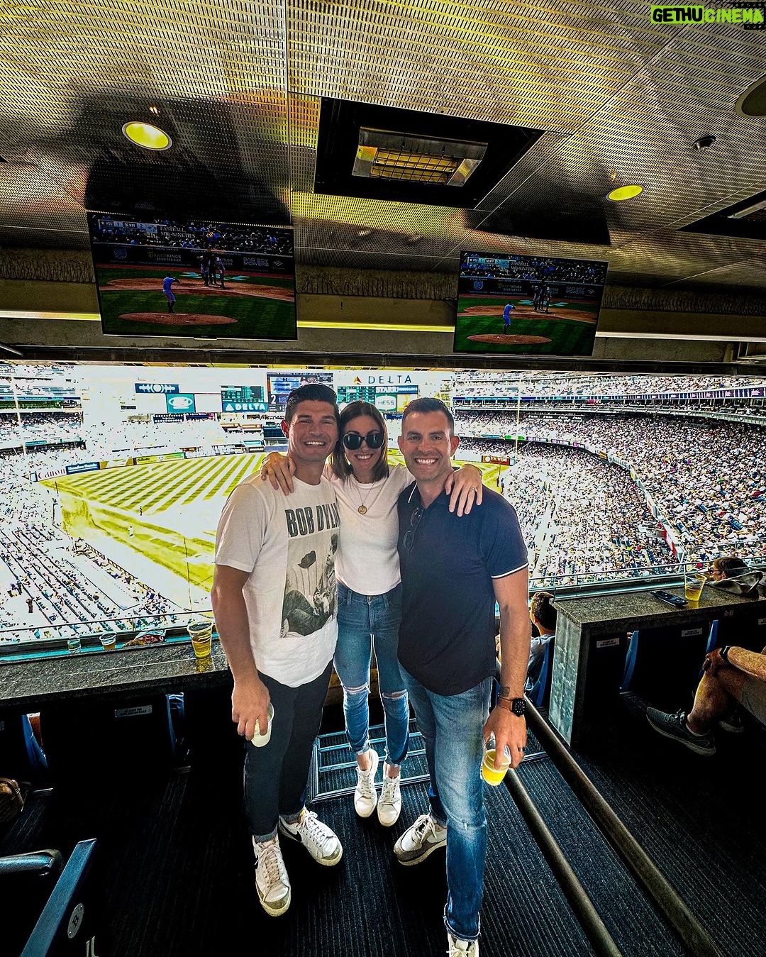 John Colaneri Instagram - Perfect day for a #yankee game! Yankee Stadium