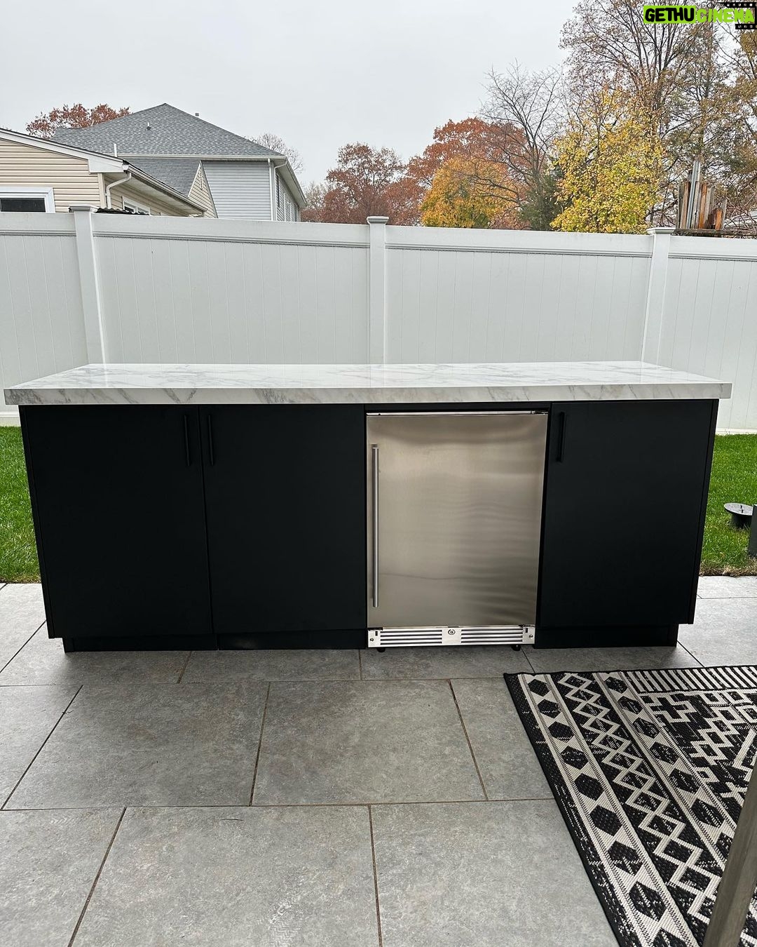 John Colaneri Instagram - The bar area is complete with @sapienstone_usa counter in Arabescato. The bar is by @urbanbonfire in Onyx with black handles. The beauty of these materials is that there is zero maintenance! The counter is porcelain and the bar is made of marine grade aluminum that is powder coated. Thank you to my incredible installers @faithfulcountertops and @distinctively_outdoors. #design #designinspiration #designgoals #outdoorkitchen #outdoorliving #outdoordecoration New Jersey