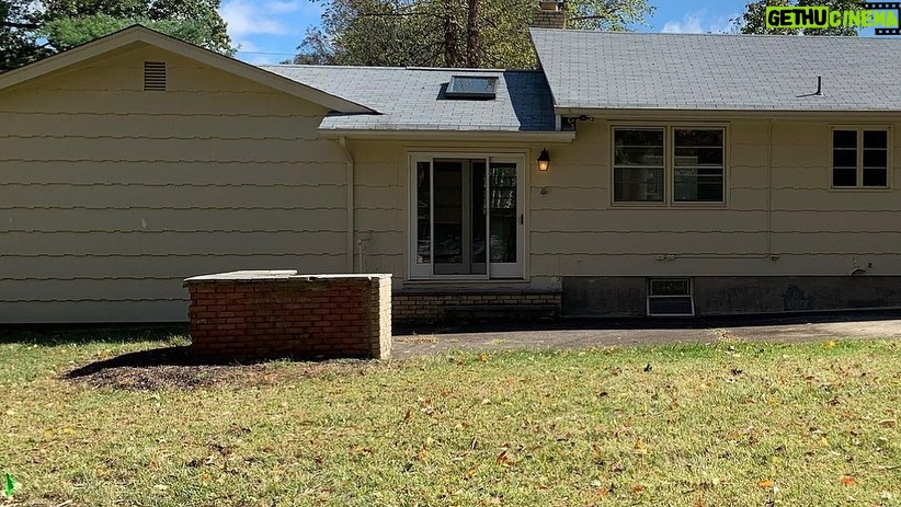 John Colaneri Instagram - #ICYMI check out our collab with HGTV's John Colaneri. Woodhaven supplied all the materials for this epic transformation. 👉🏻Swipe to see the Before & After of his home's exterior. #Woodhaven #HGTV #Transformation #Renovation 🎨 Color: Main siding: Stone Paver / All trim and soffits: Jet Black