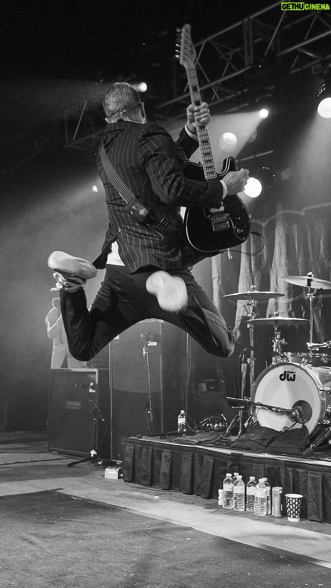 John Feldmann Instagram - See you all at the UC Theater in Berkeley on 1/13 and The House Of Blues in Anaheim 1/14! Calabasas, California
