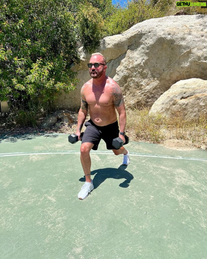 John Feldmann Instagram - When I was a kid I hated sports. Always the last guy to be picked on the team. I had my jaw broken by the quarterback of my high school football team. I played the clarinet and I was OBSESSED with punk rock. I moved to Los Angeles in 1988 and I found my people. Weirdos and freaks. Then I found Fishbone and the Red Hot Chili Peppers. I realized that music could also be an athletic event. I started working out when I was 21. I’m 54 now and have never been in better shape. I know now that working out is a lifestyle. It combats my anxiety, my depression, and is part of my overall mental health plan. Every morning I pray to my HP, take a cold plunge, and say “I LOVE MY LIFE” as loud as I can whether I believe it or not. It works. It really does. Never give up on yourself! I’m so glad I didn’t… Thank you @amy_feldmann and @dr_cp for taking these pics of me today during my morning workout regime. Thank you @glennholmesla for pushing me to be the best version of myself. Calabasas, California
