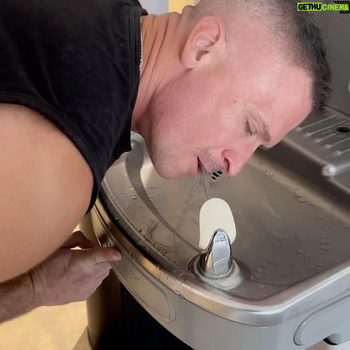 John Hill - 22.3K Likes - posting into the void of a gridless existence