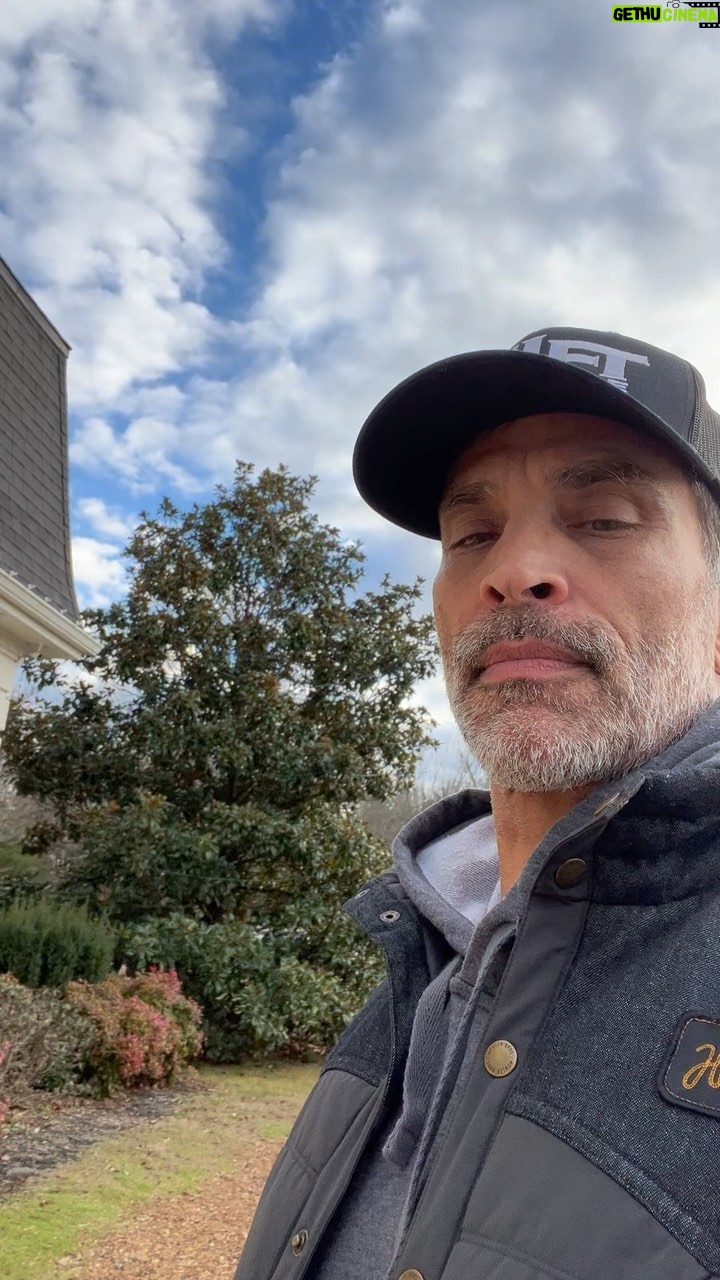 Johnathon Schaech Instagram - I have an unwavering, unbreakable and unparalleled fondness and devotion for you @julssolomon #love #loveislove #loveyou #lovestory #lovelife #lovesongs #nashville #tennessee #liftlounge