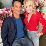 Johnathon Schaech Instagram - Thank you Dolly! #DollyParton #thatthingyoudo