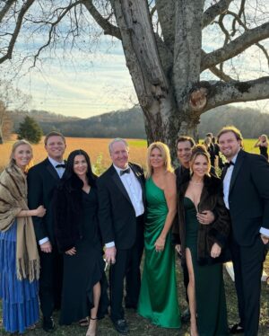 Johnathon Schaech Instagram - Grateful for the health, safety and freedom we have to come together and celebrate moments like this. 
Congratulations @sallyk01 @eat.with.mark, we love you! Years in the making and now we’re here!