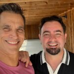 Johnathon Schaech Instagram - I wonder what happened to the ohneeders? Who thinks #TheWonders should be the opening act for the greatest pop band of the 90’s?! 🤣🤣🤣@iamckirkpatrick #nsyncforever #nsync #thewondersreunion #thatthingyoudo #tomhanks