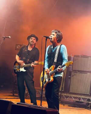 Johnny Marr Instagram - Love and thanks to the great Gaz Coombes for joining us last night @gaz_coombes pic @overtired