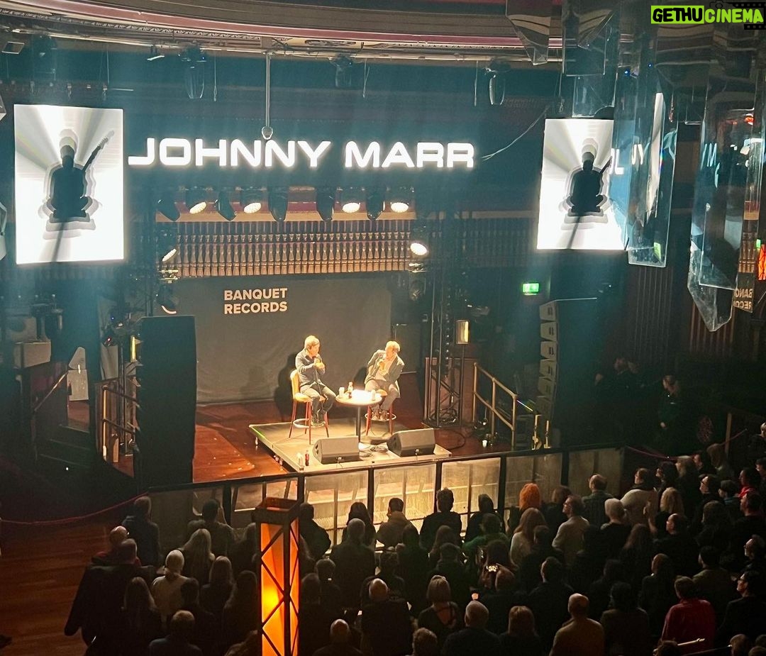 Johnny Marr Instagram - Thanks to everyone who came out in Kingston and to @petepaphides and @banquetrecords #spiritpower