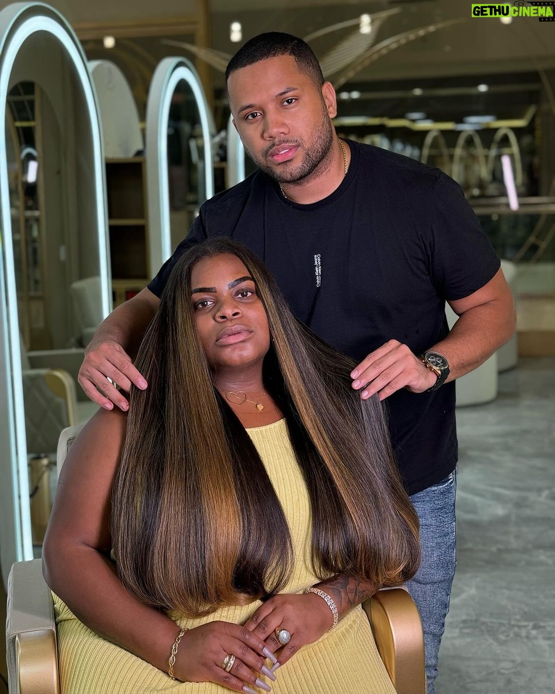 Jojo Todynho Instagram - Pequenas mudanças geram grandes transformações. Na vida e no visual, nunca tenha medo de ousar! ✨🍀 @fn.felipehair