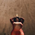 Jojo Todynho Instagram - O #TBT de hoje é "Divine" !!! Vocês sabem que algumas semanas atrás eu estive no México a convite de @jeanpaulgaultier e tive a honra de participar do lançamento de Gaultier Divine. A nova fragrância que exala a feminilidade e poder feminino! Sente esse poder, meus amores❤️ #IAmDivine #publi