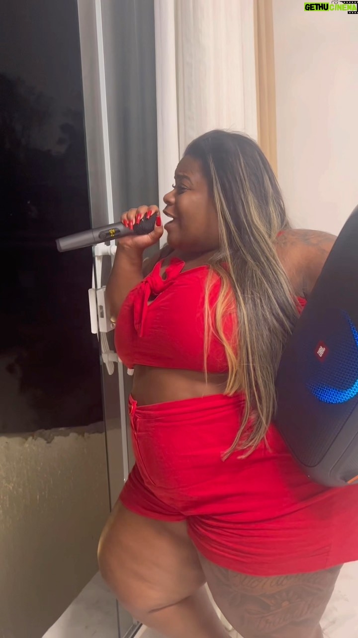 Jojo Todynho - 794K Likes - E você tá esperando o dia da Black Friday chegar ?
Então vem com a mamãe e relaxa.
Já pode correr aqui na @americanas que já tá rolando o ESQUENTA BLACK FRIDAY, ofertas antecipadas com preço de black friday todo dia nas lojas, no site e no app.
É isso mesmo amores! Na Americanas você encontra de tudo, nas lojas, no site e no app.
É claro que botei o som pra tocar e já estou separando meus produtinhos na cestinha.
#esquentablackfriday #haaajapromoção #publi