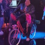 Jojo Todynho Instagram - Eu amo a energia dos bastidores do #JojoNoveEMeia 🗣😂 Daqui a pouco, às 22h45, tem mais um episódio inédito na TV e no @globoplay ✨