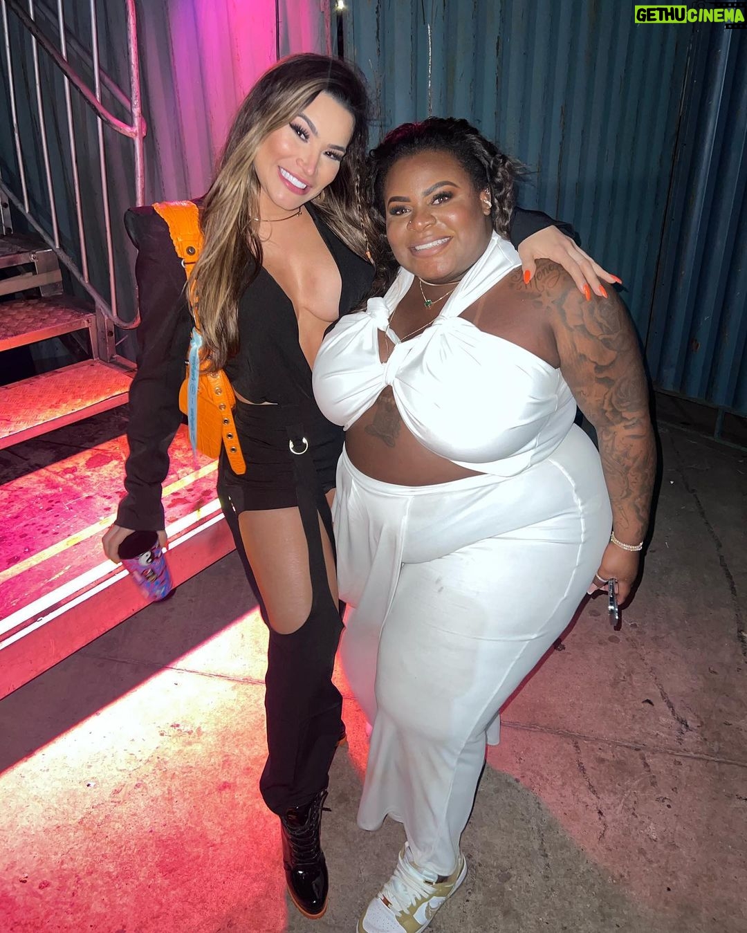 Jojo Todynho Instagram - Amei te encontrar amiga, eu estava morrendo de saudades ❤️❤️❤️ Te amoooo ❤️❤️❤️ #joissa #joissavivemuitoooo Estádio Mineirão