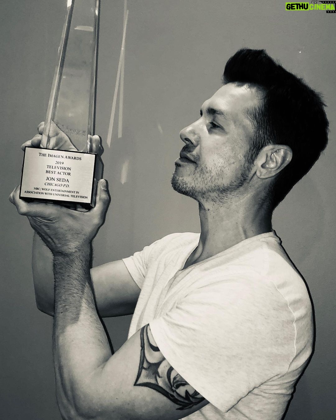 Jon Seda - 34.4K Likes - We finally meet! Such an honor! Thanks for the love! @imagenfound @nbc @universaltv @nbcchicagopd @wolfentertainment #onechicago #imagenawards