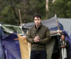 Jon Seda Instagram - Hope you’re ready for “The great escape!” #LaBrea tonight @nbc 9/8c @peacocktv photos - @sarahenticknap #fyp #tv #instagood #scifi