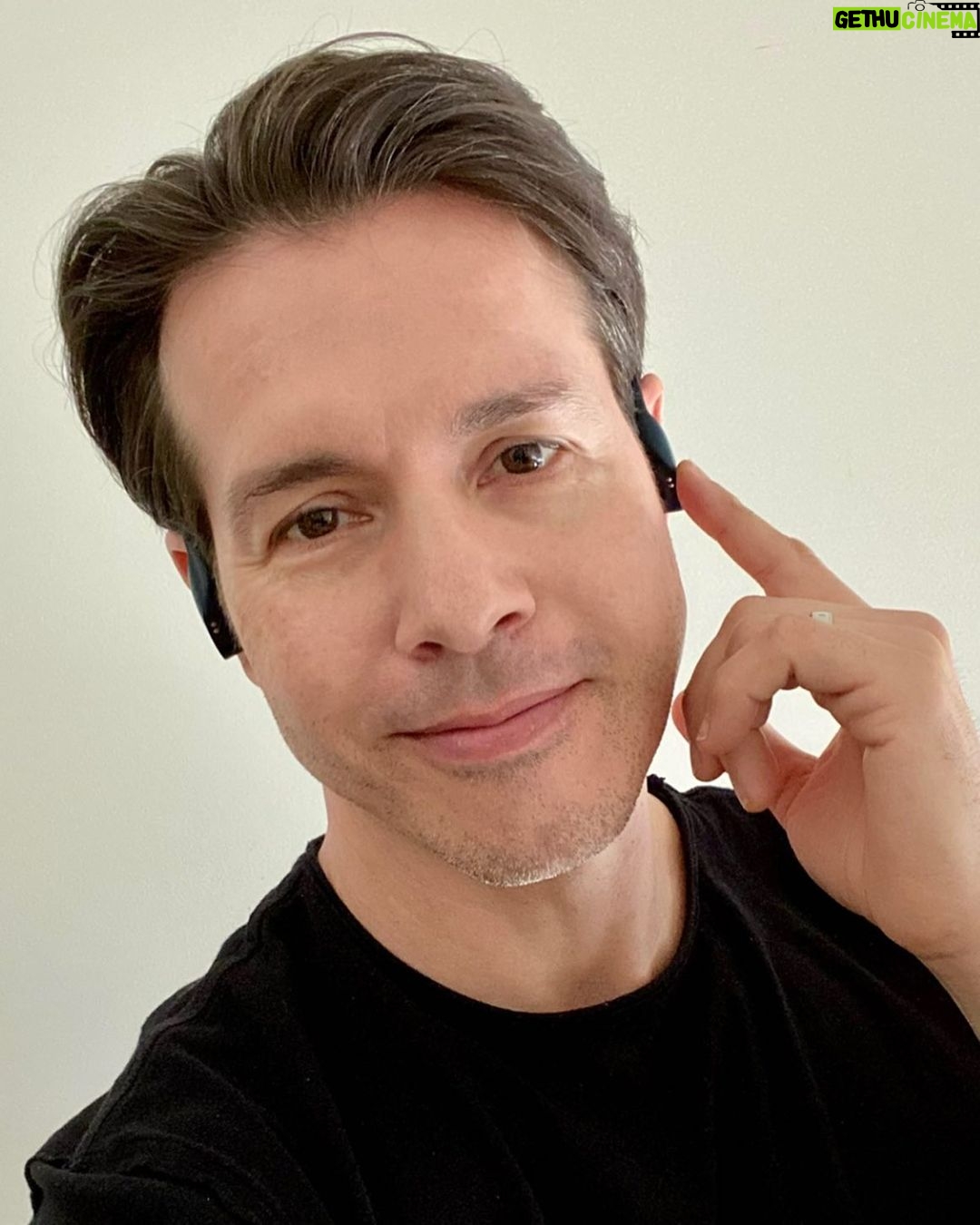 Jon Seda - 17.9K Likes - “Can you hear me now?” #Fun #press day for Season 2 of #LaBrea premiering Sept. 27th on @NBC 9/8c. @universaltv #fyp #instagood #instalike #actor #scifi