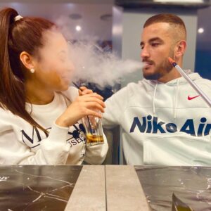 Jonathan Zidane Instagram - Toi et moi le reste c’est que déco 🌃 ❤️ @racha_lz Marseille, France
