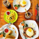 Jonathan Zidane Instagram - Local food in bali 🥕 🍚 🥒 #bali #trip #chill #nusapenida #love Nusa Penida Tour