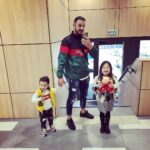 Jonathan Zidane Instagram - Vive la crèche vive la crèche....... À vous ..............................🤔🎼🎤