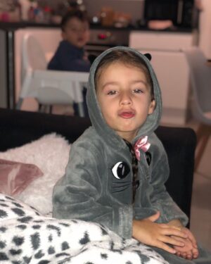 Jonathan Zidane Instagram - Déja 5 ans 
Je suis fier et honoré de ce qu’a pu me donner dieu☝️🤲❤️