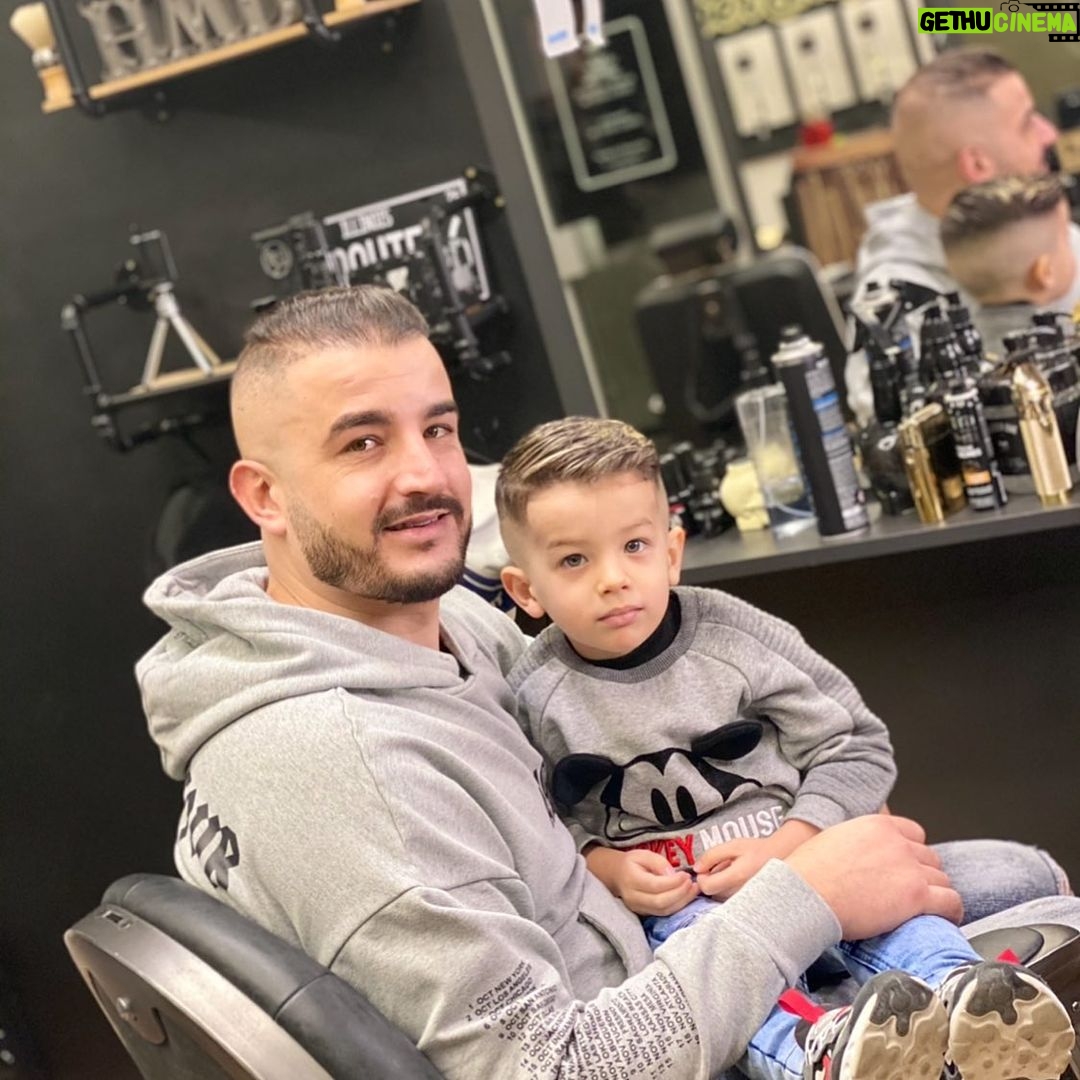 Jonathan Zidane Instagram - Mon p’ti DZ ☝️