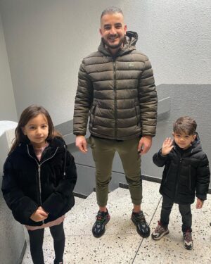Jonathan Zidane Instagram - La plus belle chose qui me soit arrivé dans ce monde ☝️❤️@racha
#alhamdulillah