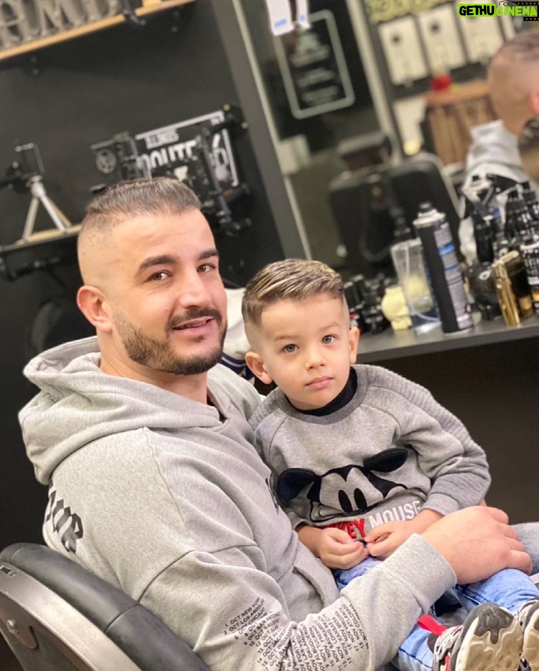 Jonathan Zidane Instagram - Un père comblé grâce à dieu merci a toi ma vie pour la femme et la maman que tu est qu’Allah nous garde ☝️ @racha_lz J’vous aime❤️