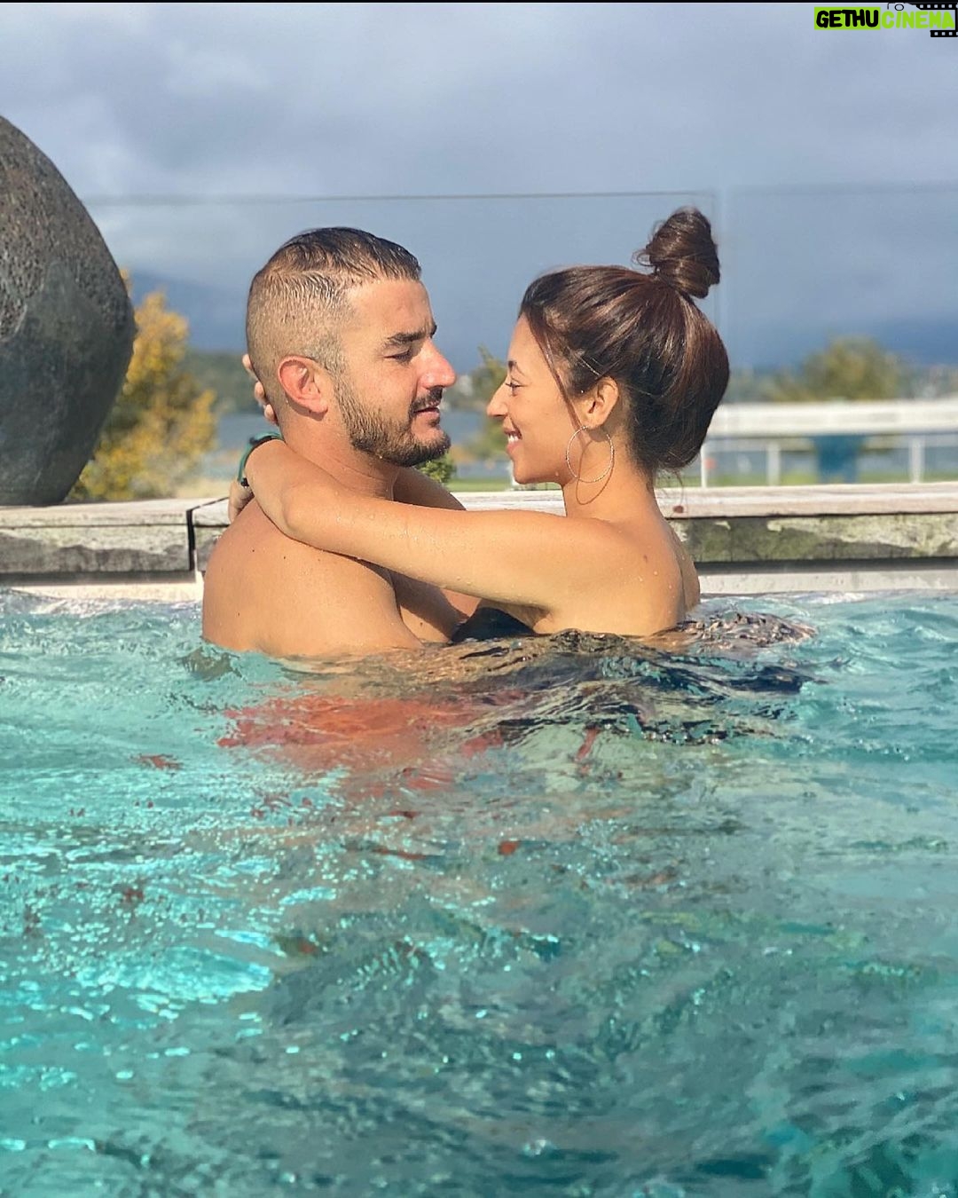 Jonathan Zidane Instagram - Un père comblé grâce à dieu merci a toi ma vie pour la femme et la maman que tu est qu’Allah nous garde ☝️ @racha_lz J’vous aime❤️