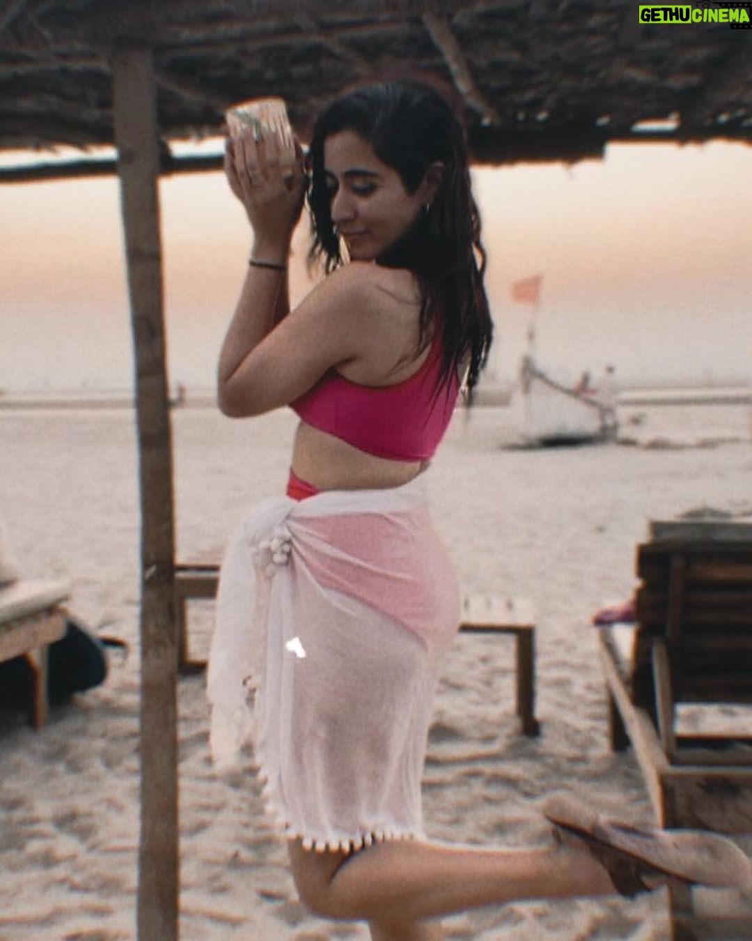 Jonita Gandhi - 214.2K Likes - Sometimes you just gotta *getaway*