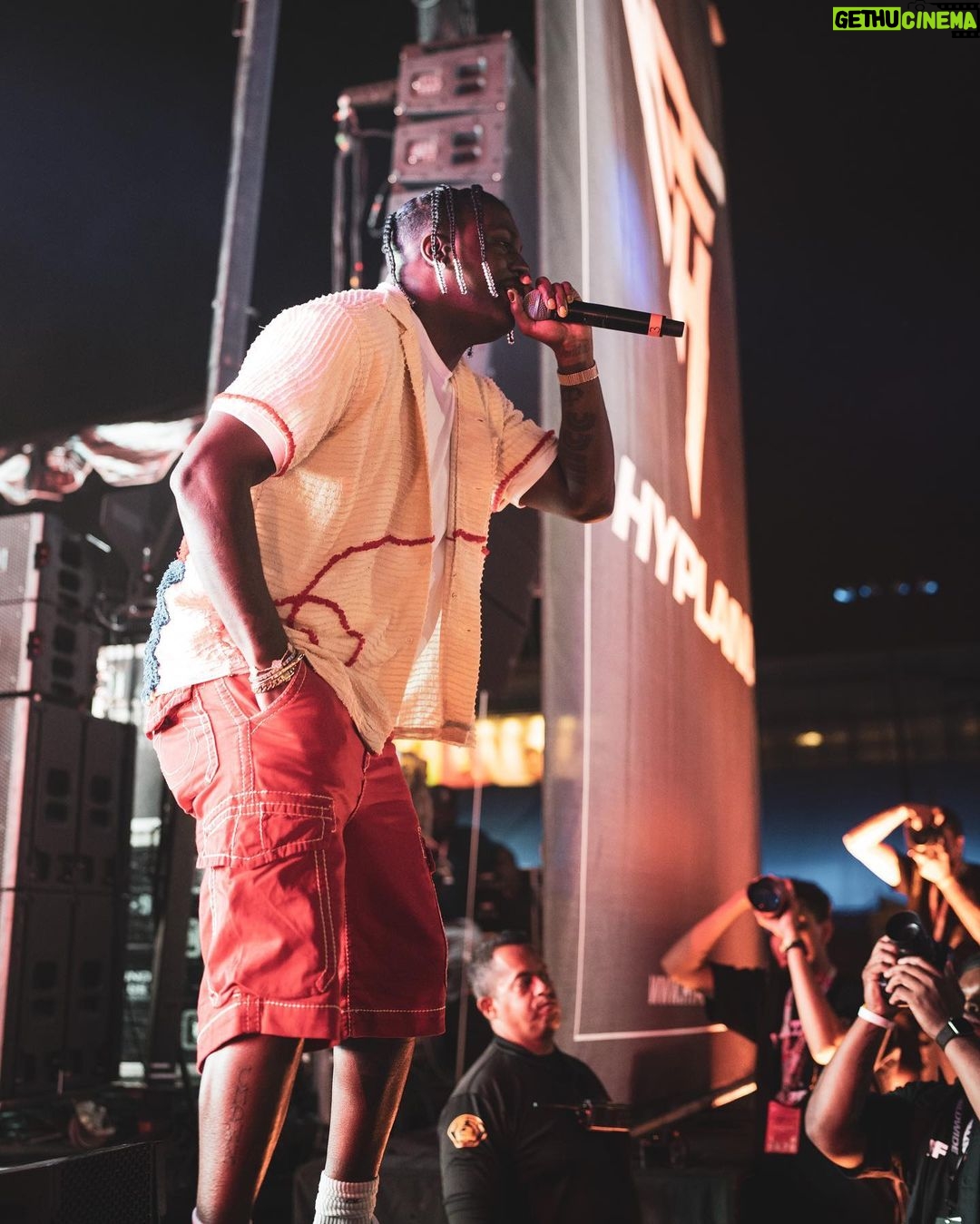 Jordan Bentley Instagram - DAY 2 WAS LEGENDARY!!! HYPLAND FEST COMING TO A CITY NEAR YOU ⚠️
